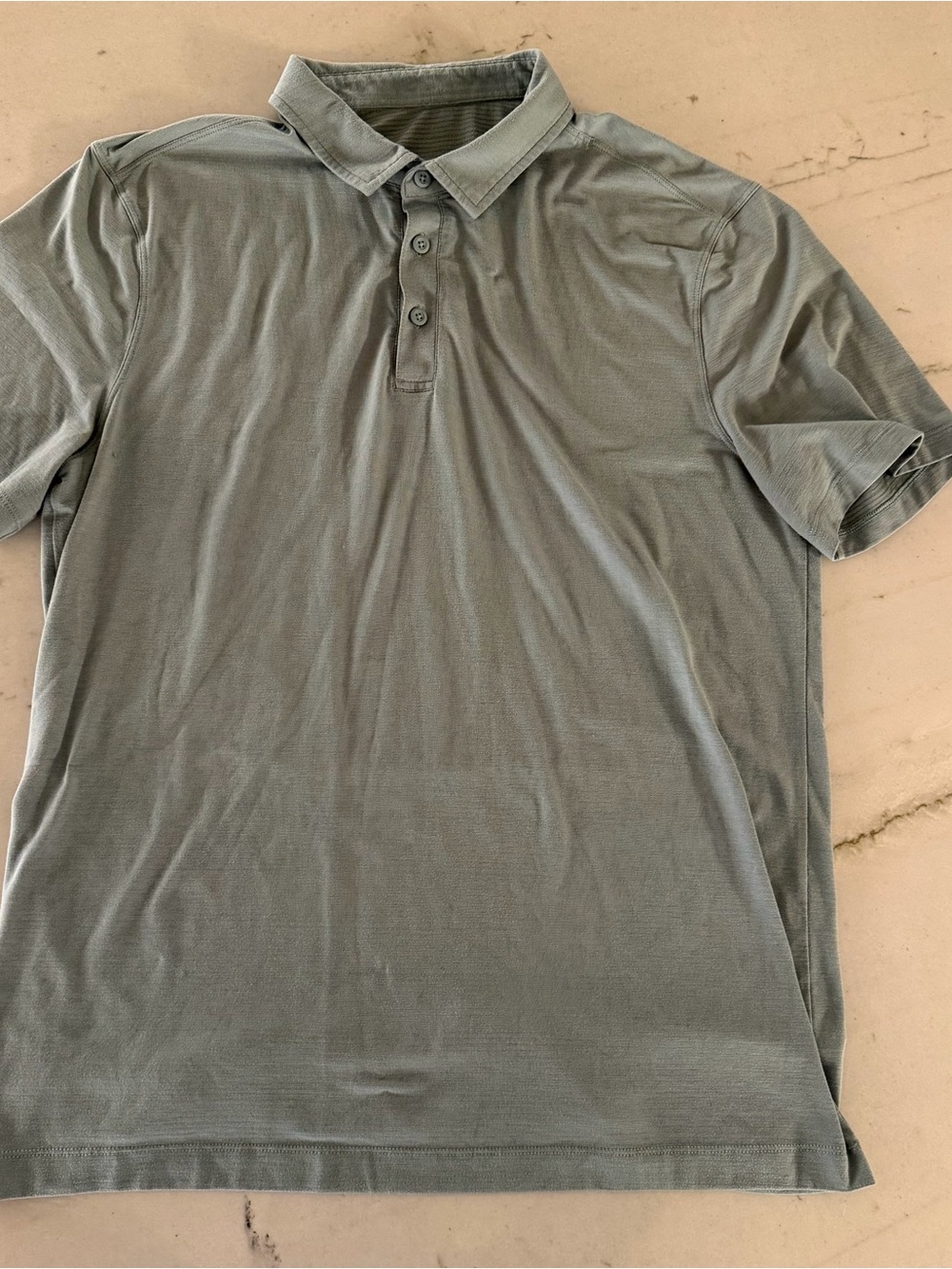 Lululemon Men’s Medium Polo Shirt Gray Short Sleeve